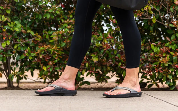 OOFOS OOlala Thong Luxe Latte Sandal Womens Sizes M3/W5-M9/W11 NEW