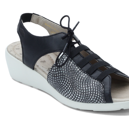 Cloud Hattie Hyp Black Peep Toe Slingback Leather Sandal Womens sizes 36-41/NEW!