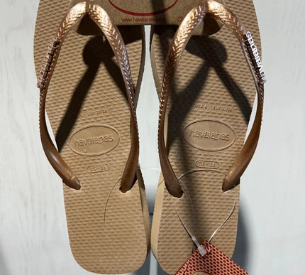 Havaianas Slim Square Logo Metallic Rose Gold Sandal Women sizes 35/36-41/42 NEW