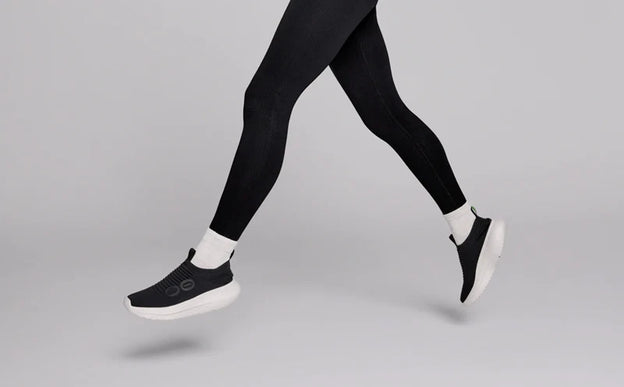 OOFOS OOmy Zen Chalk Black Shoes Sneakers Womens Sizes W6-W11 NEW