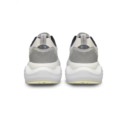 Women's Uovo Flow Walking Sneaker Sand White US sizes 6.5-10 NEW