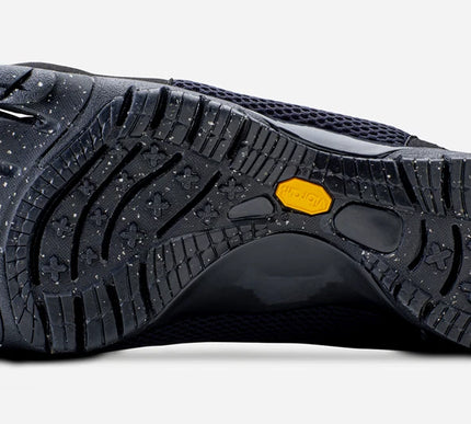 Vibram Fivefingers Roadaround Black/Reflective Women's EU sizes 36-42 NEW!!!