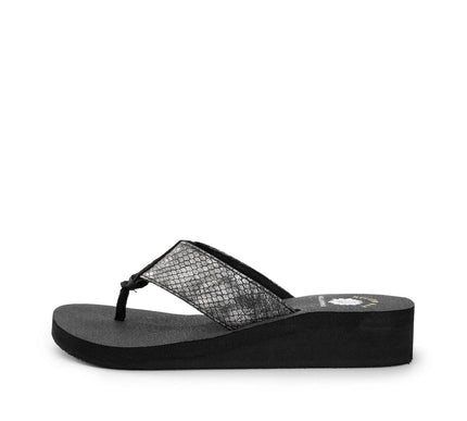 Yellow Box Chellie Pewter Flatform Toe Post Sandal Women's sizes 6-10/NEW!!!