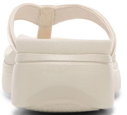 Vionic High Tide II Toe Post Cream Patent Leather Sandal Women's sizes 5-11/NEW!