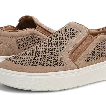 Vionic Kimmie Perf Sneaker Wheat Leather Women's sizes 5-11/NEW! MEDIUM