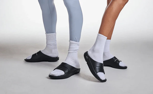 OOFOS OOahh Slide Sandal Black Mens and Womens Sizes M3/W5-M13/W15 NEW