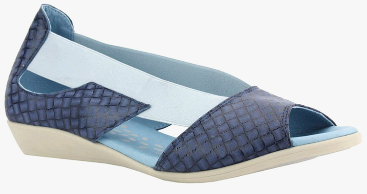 Cloud Cacey Lia Blue Peep Toe Leather Sandal Womens sizes 36,40 and 41/NEW!!!