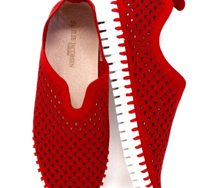 Ilse Jacobsen Tulip 139 Deep Red Slip-on Shoe Womens EU sizes 35-42 NEW